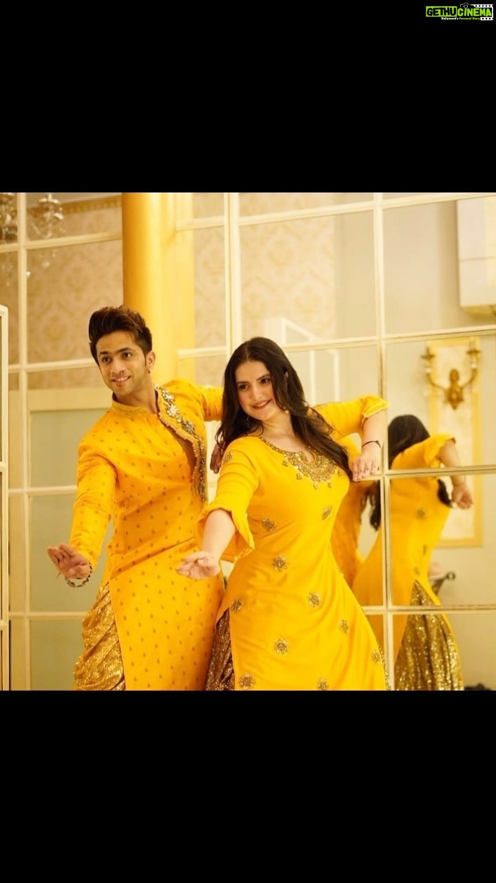 Zareen Khan Instagram - Thankyou for loving my new track #PiyaGharAaya (Tribute to Nusrat Fateh Ali Khan Ji) so much and making it #Trending on #Reels ❤️🙏🏻 Sharing these beautiful pics with none other than @zareenkhan ji from the amazing shoot. Zareen ji, we need to make another video super soon 🤩🤗❤️ #piyagharaaya #sufisong #sufi #newsong #kumarsharma #kumarkasufikhumar