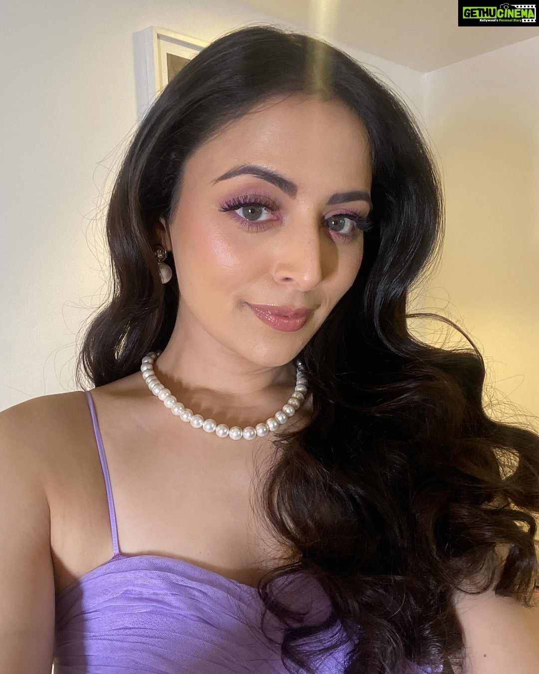 Zoya Afroz Instagram - No Filter No Fuss 💜🌈💫