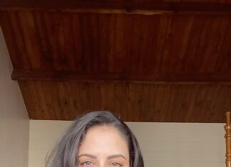 Zoya Afroz Instagram - Just.. For The Sun-kissed Smiles 💙✨ #morningsthatmakeyouhappy #mussoorie #vacay #mountains #hillview