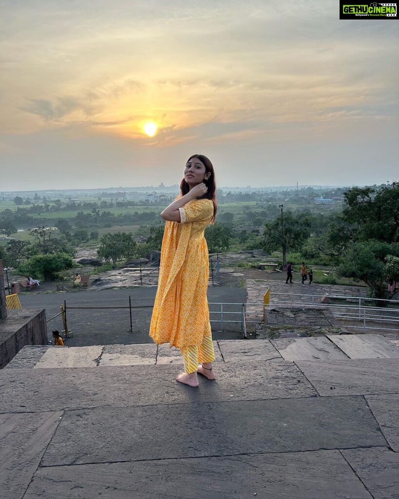 netri nisarg trivedi Instagram - Peace! 🙏🏻 भोजेश्वर शिव मंदिर, भोजपुर