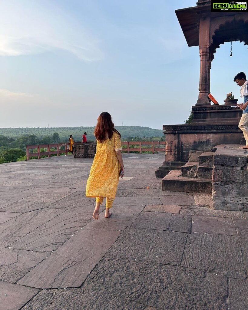 netri nisarg trivedi Instagram - Peace! 🙏🏻 भोजेश्वर शिव मंदिर, भोजपुर