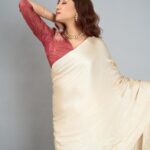 netri nisarg trivedi Instagram - Saree is synonymous to Elegance… It never fails you!❤️🥰 Saree : @bhoomikavirani_label Jewellery : @quiins_closet_jewellerystudio MUA : @parthu_makeupofficial Hair : @divya_vaghela_1204 Captured by : @its_kishan_creation Stylist : @stylebydevang #StyledByDevang