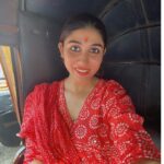netri nisarg trivedi Instagram - A day in Pune… DagduSheth Darshan 🙏🏻🐘 Along with amazing authentic Maharashtrian Food. Thankyou @radhika.bagdai for being a wonderful host! Dagdusheth Ganapti, Pune
