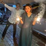 netri nisarg trivedi Instagram - Nutan Varshabhinandan✨ 3rd picture is my dad photobombing 😄