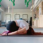 netri nisarg trivedi Instagram - The pose and counter pose Posting #kasratshenanigans after so many days☺️ Taking my strength back! @yoga_barre_pilates @shikhashah03