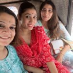 netri nisarg trivedi Instagram - A day in Pune… DagduSheth Darshan 🙏🏻🐘 Along with amazing authentic Maharashtrian Food. Thankyou @radhika.bagdai for being a wonderful host! Dagdusheth Ganapti, Pune