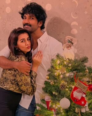 Aadhi Pinisetty Instagram - You Put the merry in my Christmas 🎄 🎅  Happy times ahead!
#merrychristmas #santa #christmasweek