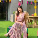 Aahana Kumra Instagram - Because Sundays are for sarees! 🥻🥻 🤌🙃🌸💕🌞 #sareenotsorry #sunday . . . . #sundayfunday #sareelover #sundayvibes #sundaybumday #sundaymotivation #aahanakumra Vadodara, Gujarat, India