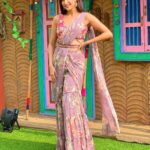 Aahana Kumra Instagram - Because Sundays are for sarees! 🥻🥻 🤌🙃🌸💕🌞 #sareenotsorry #sunday . . . . #sundayfunday #sareelover #sundayvibes #sundaybumday #sundaymotivation #aahanakumra Vadodara, Gujarat, India