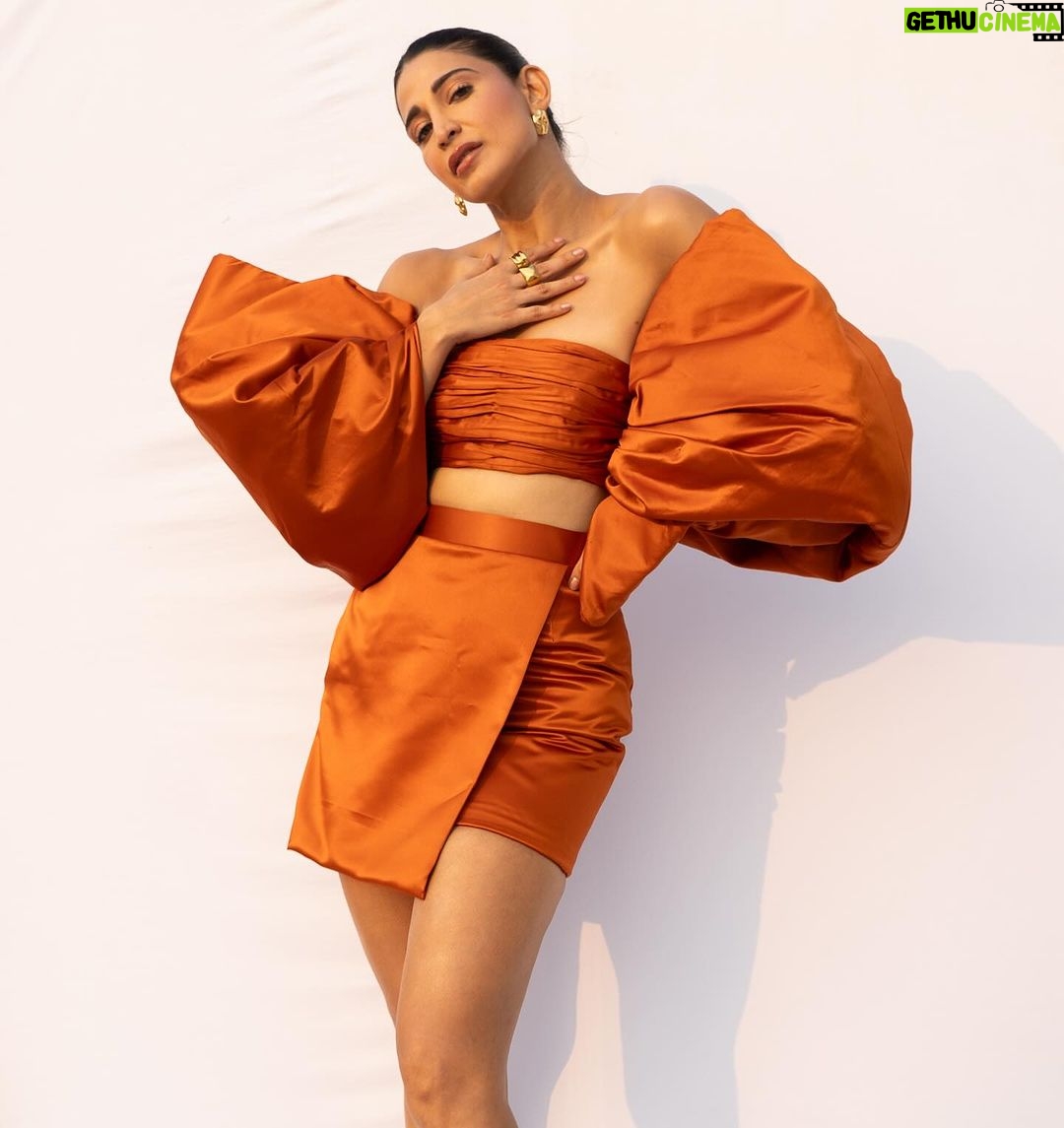 Aahana Kumra Instagram - The warmth of autumn ๐๐๐
#GQMOTY23 @gqindia Outfit : @maisonnikhilkolhe Jewellery : @e3kjewelry Heels : @oceedeeshoes Styling : @juhi.ali Make up : @malcolm_m_fernandes Hair : @nilamjadhav1086 . . . #gqmoty2023 #gqmoty #menoftheyear #gq #gqmagazine #alldressedup #redcarpet #redcarpetready Mumbai - เคฎเฅเคเคฌเค