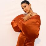 Aahana Kumra Instagram - The warmth of autumn 🍁🍂🌅 #GQMOTY23 @gqindia Outfit : @maisonnikhilkolhe Jewellery : @e3kjewelry Heels : @oceedeeshoes Styling : @juhi.ali Make up : @malcolm_m_fernandes Hair : @nilamjadhav1086 . . . #gqmoty2023 #gqmoty #menoftheyear #gq #gqmagazine #alldressedup #redcarpet #redcarpetready Mumbai - मुंबई