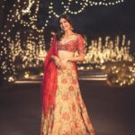 Aahana Kumra Instagram - This is what joy looks like! 🧨🪔❤️ Seldom in your life you find people who are selfless! ❤️ @harpreetbachher is one such hooman being! On the day of Diwali he set up his camera to take portraits of the families in our building! Everyone is dressed up during Diwali and many of us don’t get family portraits because of the chaos of the pooja and dinner that follows but he I managed to get beautiful portraits of everyone who turned up! Thank you Bachher Sabah for such a beautiful gesture! 🧨🪔❤️ #happydiwali 🧨🪔 #familyportraits . . . . #portriatphotography #portriats #diwali #diwali2023 #happydiwali2023 #aahanakumra Mumbai - मुंबई