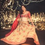 Aahana Kumra Instagram - This is what joy looks like! 🧨🪔❤️ Seldom in your life you find people who are selfless! ❤️ @harpreetbachher is one such hooman being! On the day of Diwali he set up his camera to take portraits of the families in our building! Everyone is dressed up during Diwali and many of us don’t get family portraits because of the chaos of the pooja and dinner that follows but he I managed to get beautiful portraits of everyone who turned up! Thank you Bachher Sabah for such a beautiful gesture! 🧨🪔❤️ #happydiwali 🧨🪔 #familyportraits . . . . #portriatphotography #portriats #diwali #diwali2023 #happydiwali2023 #aahanakumra Mumbai - मुंबई