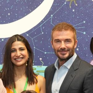 Aahana Kumra Instagram - Bent it like Beckham 🇮🇳⚽️🇬🇧💕😘🫠🧿🥰🏟️🥅
Can’t believe what just happened today! Met the global sports star @davidbeckham and everything about him is absolutely delightful! His aura, His humility, his politelness and over and above all, that he’s such a family man at heart! ❤️ I honestly would’ve known nothing about his personal life if I hadn’t watched his documentary #BECKHAM on @netflix_in and what a loving father and husband he really is apart from being an absolute sport legend! ⚽️🥅 And today meeting him in person was just surreal! Thank you @metaindia for this wonderful opportunity!! 🇮🇳🫶💕⚽️
I know David you’re gonna be back soon for me😘🫠🫶⚽️🧿😂 
#BeckhamXmeta
#benditlikebeckham 
#davidbeckham 
.
.
.
.
#beckham #football #facebook #meta #footballplayer #sports #sportslegend #manchesterunited #aahanakumra