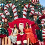 Aahana Kumra Instagram - Christmas with the family is the best kind of Christmas❣️ ❤️🎅🎄🎅🎁❣️❄️ @shivanikumrafitness @sushilkumra @sureshkumra #arjun #mushu #merrychristmas #happyholidays . . . . #santa #christmas #love #santaclaus #christmasdecor #family #familyiseverything #lafamilia #deckthehalls #santaclaus #santaclausiscomingtotown #winterwonderland #jiogarden #aahanakumra #parents ##familylove #sisters Jio World Garden