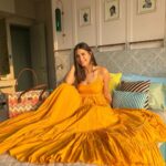 Aahana Kumra Instagram - Imma be your sunshine girl forever 🌸 🌞🌞💕💕 #throwbackthursday . . . . #thursday #throwback #sunshinegirl #sunshine #sun #sunnysideup #aahanakumra Mumbai - मुंबई