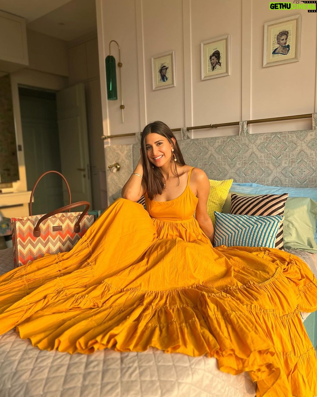 Aahana Kumra Instagram - Imma be your sunshine girl forever ๐ธ ๐๐๐๐ #throwbackthursday . . . . #thursday #throwback #sunshinegirl #sunshine #sun #sunnysideup #aahanakumra Mumbai - เคฎเฅเคเคฌเค