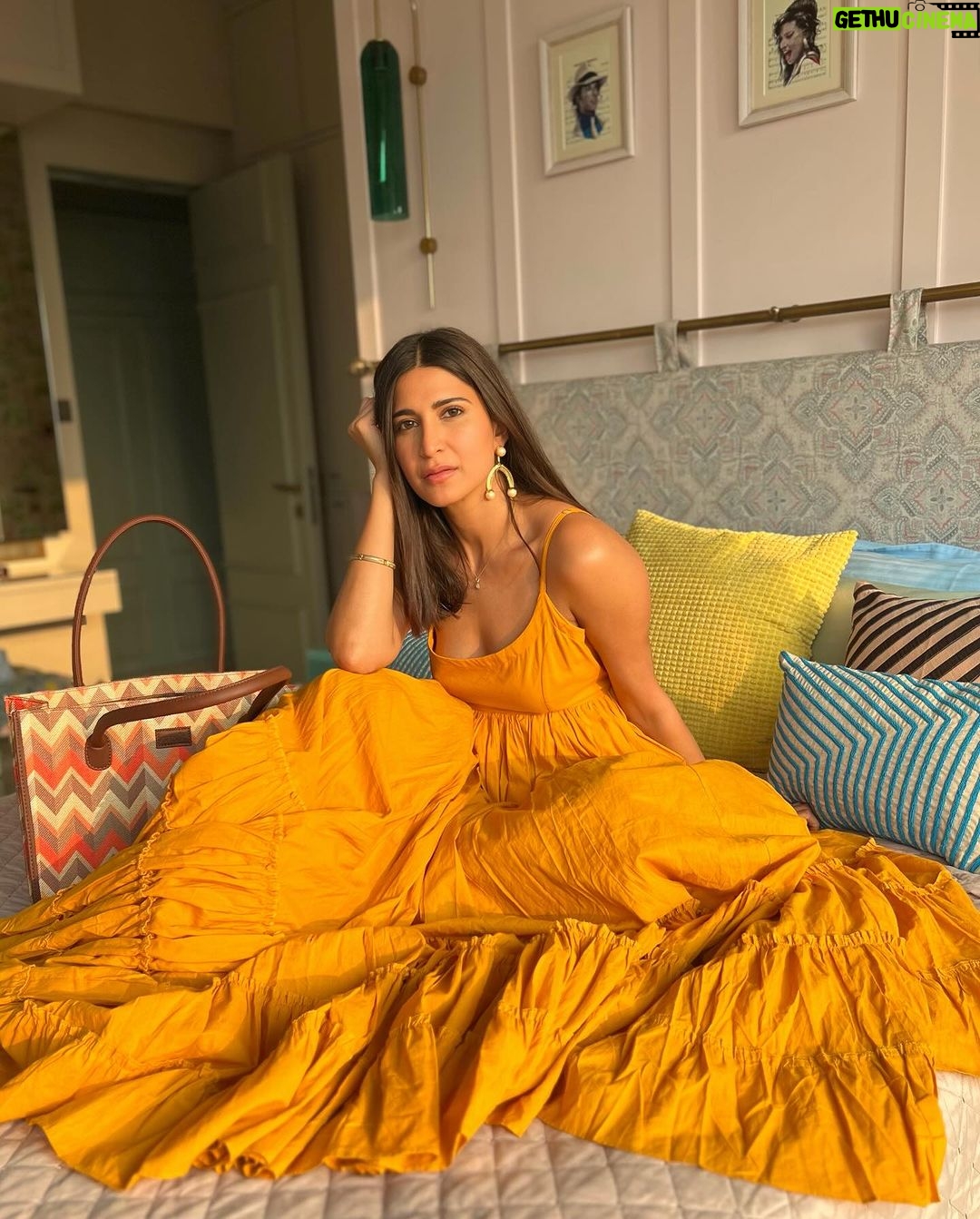 Aahana Kumra Instagram - Imma be your sunshine girl forever ๐ธ ๐๐๐๐ #throwbackthursday . . . . #thursday #throwback #sunshinegirl #sunshine #sun #sunnysideup #aahanakumra Mumbai - เคฎเฅเคเคฌเค