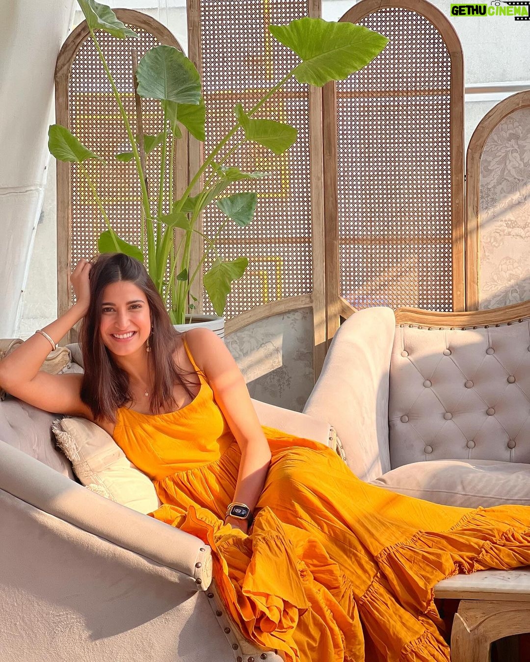 Aahana Kumra Instagram - Imma be your sunshine girl forever ๐ธ ๐๐๐๐ #throwbackthursday . . . . #thursday #throwback #sunshinegirl #sunshine #sun #sunnysideup #aahanakumra Mumbai - เคฎเฅเคเคฌเค