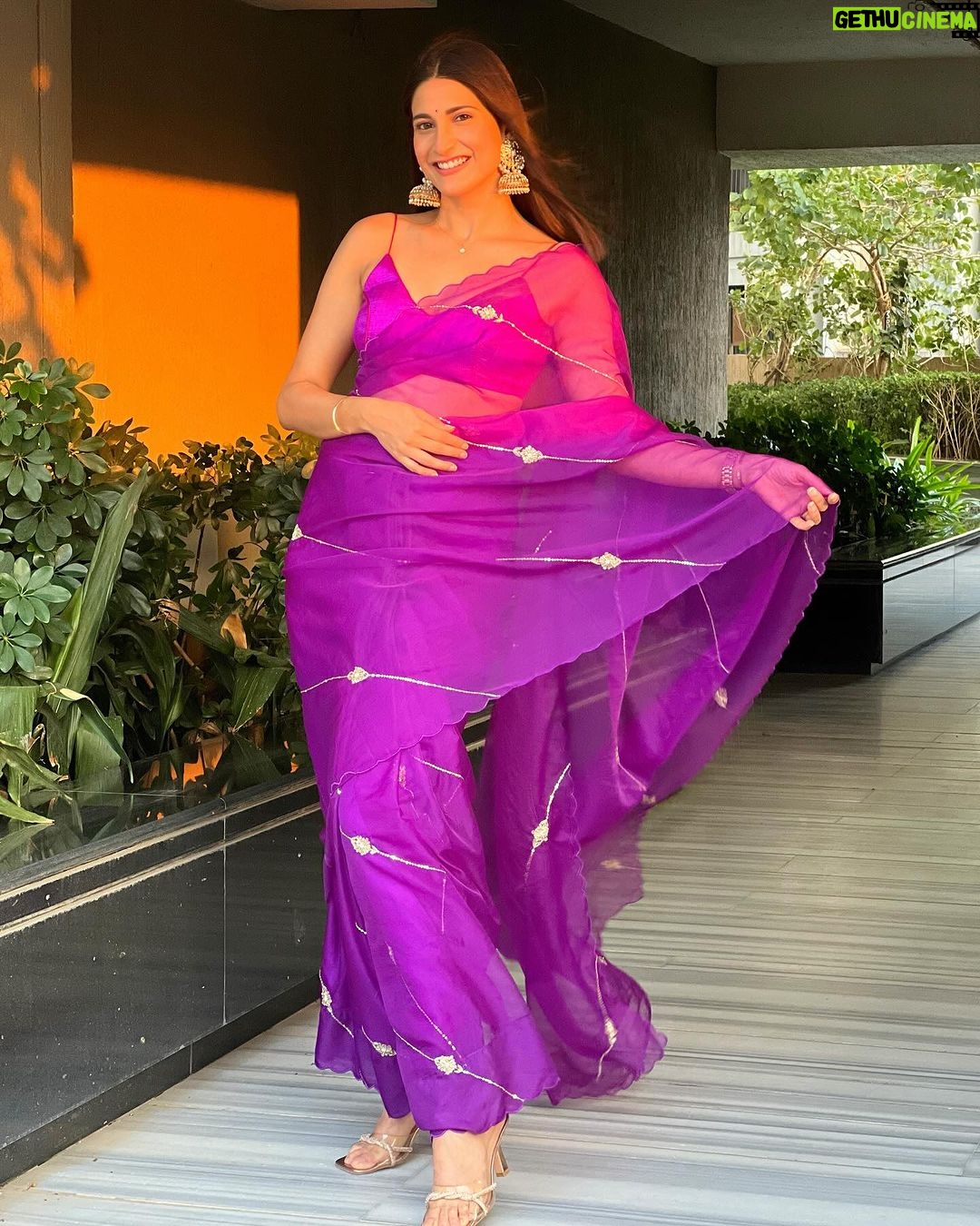 Aahana Kumra Instagram - Being all purplelicious ๐๐๐๐ #weddingseason #wednesdaymood . . . . #purple #purpleaesthetic #sareenotsorry #sareelover #wedding #shaadiseason #shaadi #aahanakumra #saree Mumbai - เคฎเฅเคเคฌเค
