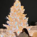 Aakanksha Singh Instagram - Merry Christmas everyone from me and mine to you and yours 🎅🎄🥂♥️🎁 Live,love and celebrate with your loved ones,wish for their best and be grateful 🧡🧿 #merrychristmas #christmas2023