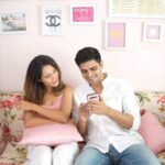 Aakriti Rana Instagram - Add Vanish, and my old favorites look bright and new like never before. ✨ Vanish Pink brought my outfits back to life, and Vanish Crystal White mades my whites like new! Vanish Wow combo is truly WOWWWW! Be ready to re-wear and slay this festive season! 🪔 @vanish.india #NoShoppingDiwali! ✨ #ad