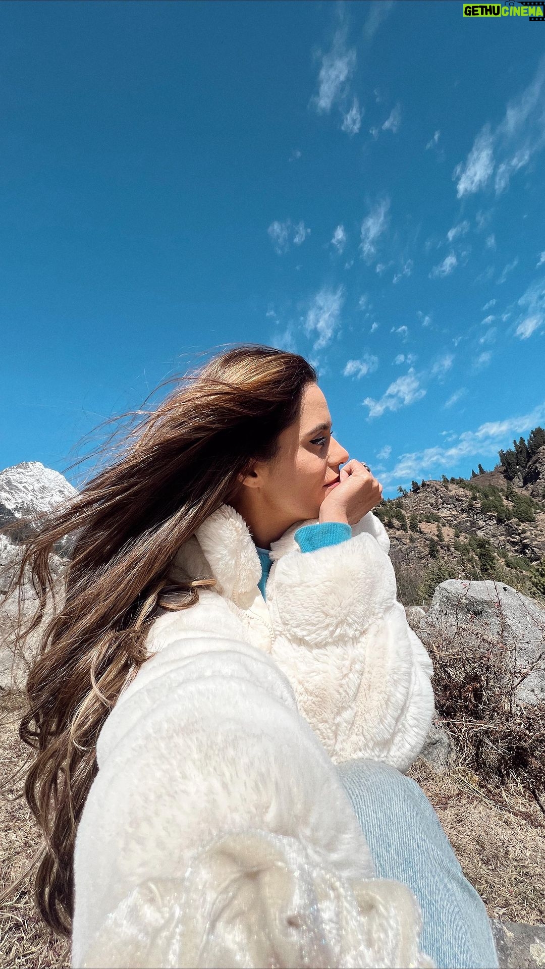 Aakriti Rana Instagram - Just a few months ago we got married in Manali and the roads were absolutely breathtaking. I was shocked to see the state of the roads and Manali this time. It took us forever to reach here as one side of the road has completely been damaged due to landslide and the traffic has to wait for one side to move and then the other side moves. Manali is usually full of tourists but it feels so dead now. A lot of restaurants and hotels are closed as there is no business. It’s heartbreaking to see this. Share this with someone who is planning a trip to Himachal. #aakritirana #manali #delhimanalihighway #manalihighway #landslide #travelblogger #himachalpradesh #reelsinstagram