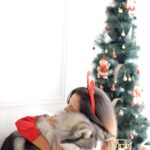 Aakriti Rana Instagram – It’s finally that time of the year!♥️🎄
Alsooo, @dotandkey.skincare is here with their cute Advent Calender and I can’t get enough of it 💗😭

My favourites from the lot are –
1. Strobe cream – is now my go-to for everytime I need that quick touch of radiance 💕
2. Glitter Lip Balm – can definitely see myself using this one all the time for the gloss it renders while still keeping the lips hydrated✨

Comment down your favourite 🫶🏻
CODE: AAKRITI 

#ad #dotandkeyskincare #adventcalender