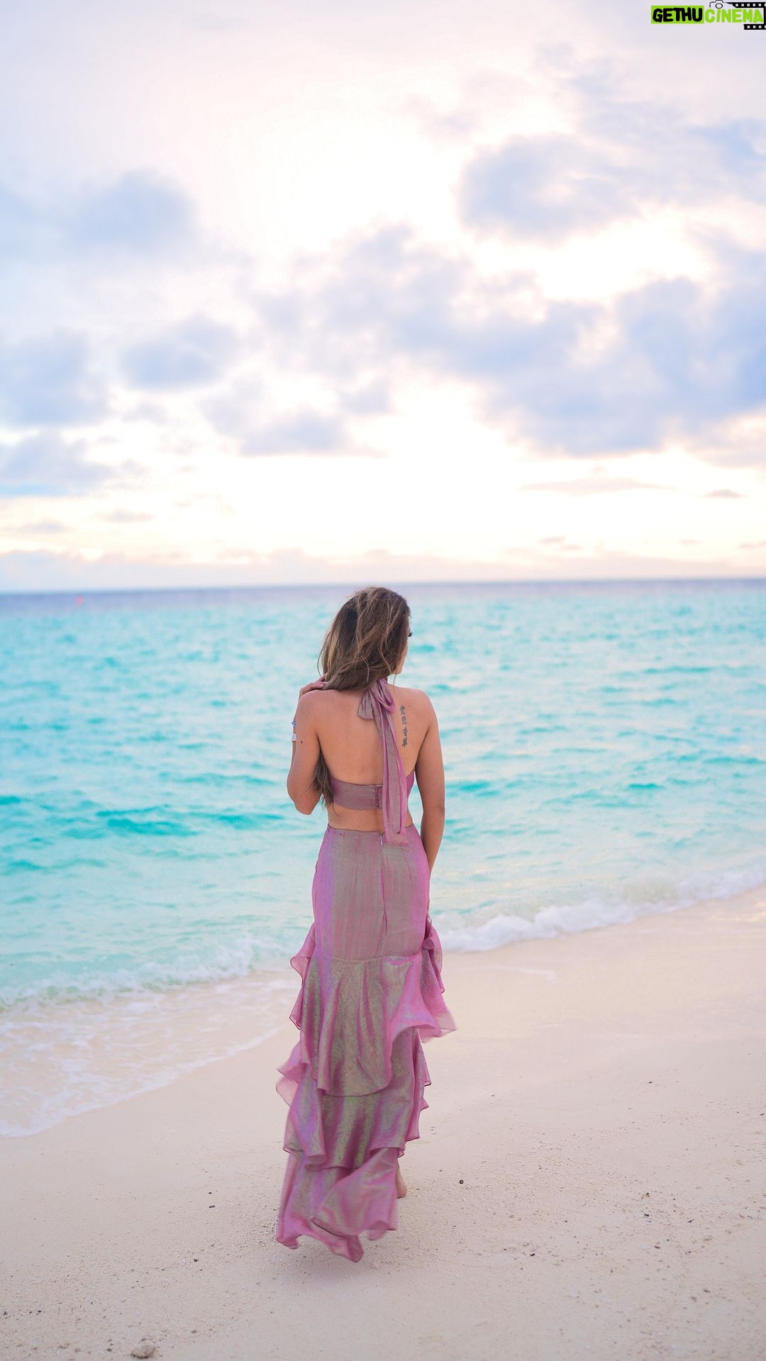 Aakriti Rana Instagram - Everyone around me told me that I was looking like a mermaid in this dress haha. π§ββοΈ Outfit from @amrtaofficial #aakritirana #maldives #ootd #outfitoftheday #outfitinspo #mermaid #lookbook #maldivesislands #fashion #trending #reelsinstagram #barbie