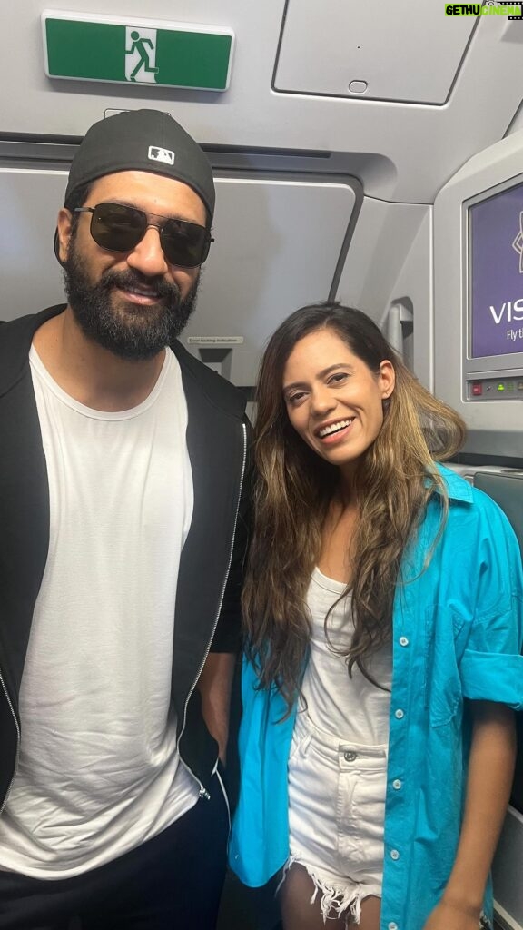 Aakriti Rana Instagram - Omg he is so sweet! When I gathered the courage to go talk to him, the air hostess sent me back and he made that sorry face. 15 mins later, the air hostess said,”he is calling you, come”. How nice of him! @vickykaushal09 I never fan girl anyone but his gesture made me do it 😂 #aakritirana #vickykaushal #fangirl #reelsindia #reelsinstagram #starstruck #travelblogger #indiantravelblogger