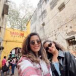 Aakriti Rana Instagram – I am sure you all have that one friend who hates going to Sarojini 🤣🤣🤣🤣🤣 Tag her! 

It’s not based on real incidents tho. She shopped way more than me but I can count more than a few people I know who would make it to this list hahaha. It’s definitely not for everyone 🙊

[ aakritirana , dikshavohra , Sarojini , shopping , street shopping , Sarojini nagar , Delhi , BFF , funny videos , types of friends ] Sarojini Nagar Market