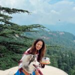 Aakriti Rana Instagram - Best kind of birthday 🎂 Spending my day in the mountains with family ❤️ Happy birthday to meeee 😀 #aakritirana #birthday #family #mountains #birthdaygirl #himachal #reelsindia #transition #wanderlust