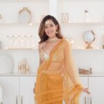 Aakriti Rana Instagram – Unveiling the Modern Indian Bride’s Style Secrets with @rivaahbytanishq ! ❤️‍🔥 Save this ultimate guide, ladies!

Had so much fun styling these looks that are perfect for this wedding season with bridal jewellery for occasion. 

Explore a wide range of options, from layered diamond sets to Kundan chokers, they have it all at your nearest @tanishqjewellery store!

#RivaahByTanishq #RivaahBrides
#TanishqJewellery

Yellow saree: @seeaash.in 
White lehenga: @faabiianaofficial 
Red saree: @shauryasanadhyalabel