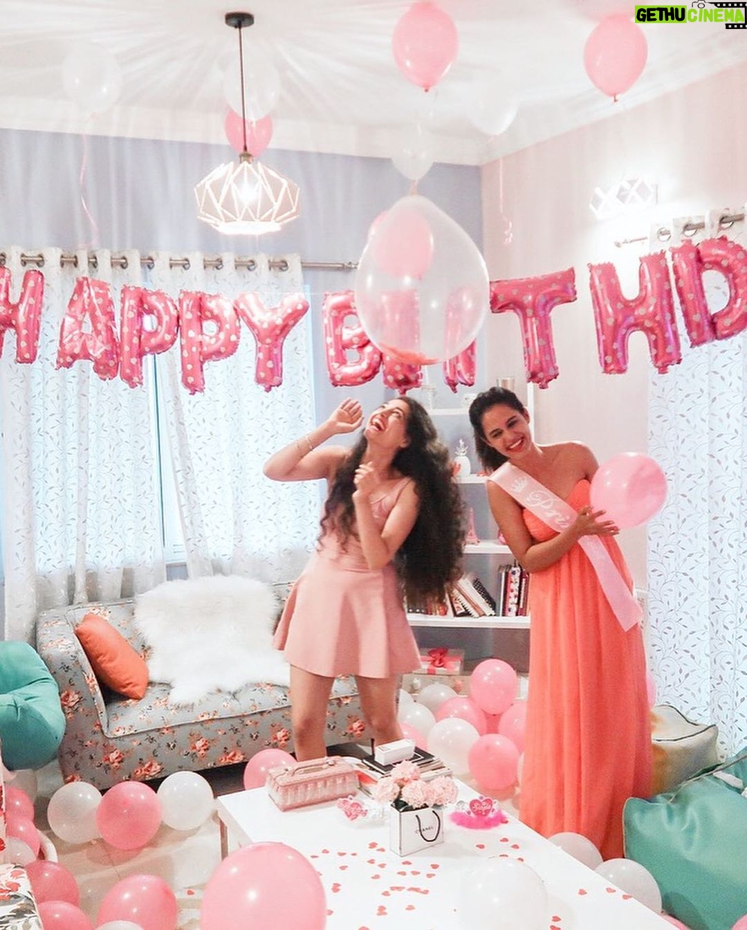 Aakriti Rana Instagram - Pictures from my last 6 birthdays 🎂 Thank you for all the love and lovely wishes! You guys are amazing ❤️ 1) Rohan and @raghav.kalraa took me to the hills near Pune and did a beautiful setup for my last birthday. 2) Rohan is rarely here for my birthday and this time was his first time when he could be there so it was really special. 3) Did a little DIY setup and @dikshavohra and I celebrated my first birthday after covid together. She even baked a cake for me. 4) I was completely alone during covid in my Pune flat and I decided to do celebrate my birthday myself. I clearly love doing DIY birthday decorations. 5) i celebrated my birthday with a meet and greet at my Jabalpur army house(dad was posted there). I flew back to pune and Diksha picked me up from the airport and surprised me with this beautiful birthday setup at home. She even made a video for me with messages from all of my closest people. Aisi friend sabko mile 😍 6) This year was all about family and home ❤️ #aakritirana #birthday #celebration #birthdaygirl #birthdaydecor #family