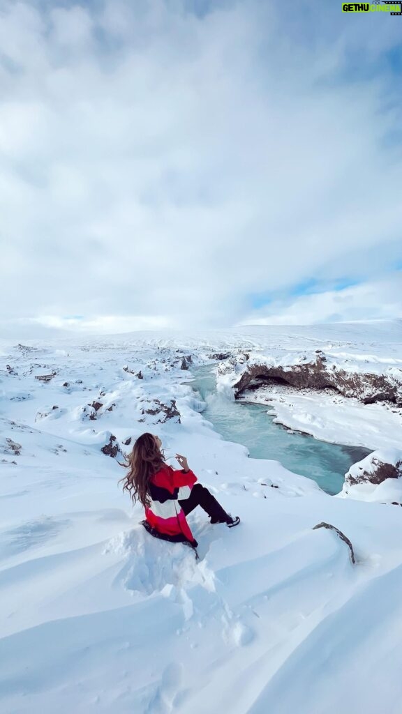 Aakriti Rana Instagram - SAVE THIS! The best way of exploring Iceland is by driving across the country yourself. P.s Iceland is one of the most expensive countries in the world. This is how much we spent during the month of March but in Summer months, the prices increase heavily so plan accordingly. You might consider hiring a camper van and staying in it also. If you have any questions then let me know ❤️ #aakritirana #iceland #icelandtravel #roadtrip #travelblogger #indiantravelblogger #icelandroadtrip #exploreiceland #budget #reelsinstagram #northernlights #icecave