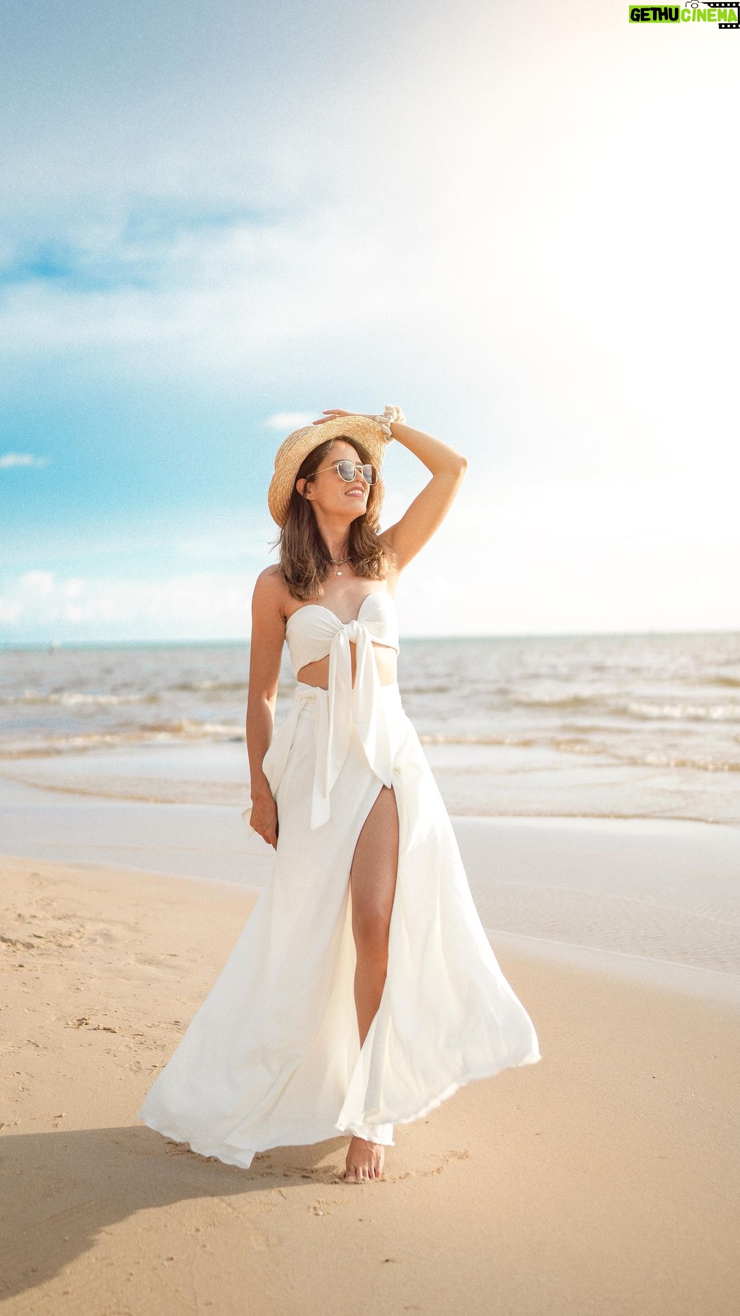 Aakriti Rana Instagram - SAVE THIS! Hoi An, Vietnam is FAMOUS for the CHEAPEST and FASTEST tailored clothes in the world! They make/ replicate anything for you in just 24 hours! I was surprised how beautifully they stitched my outfit with elastic, lining and everything so fast! How much would it cost? There are some expensive shops and then there are some cheaper ones. You gotta look around to find the right one. The price can start from Rs. 1000 to Rs. 6000 depending on the quality/ quantity of the material and you can definitely bargain. #aakritirana #hoian #vietnam #travelblogger #indiantravelblogger #tailormade #budget #stitching #hoiantailor #transition #outfitoftheday