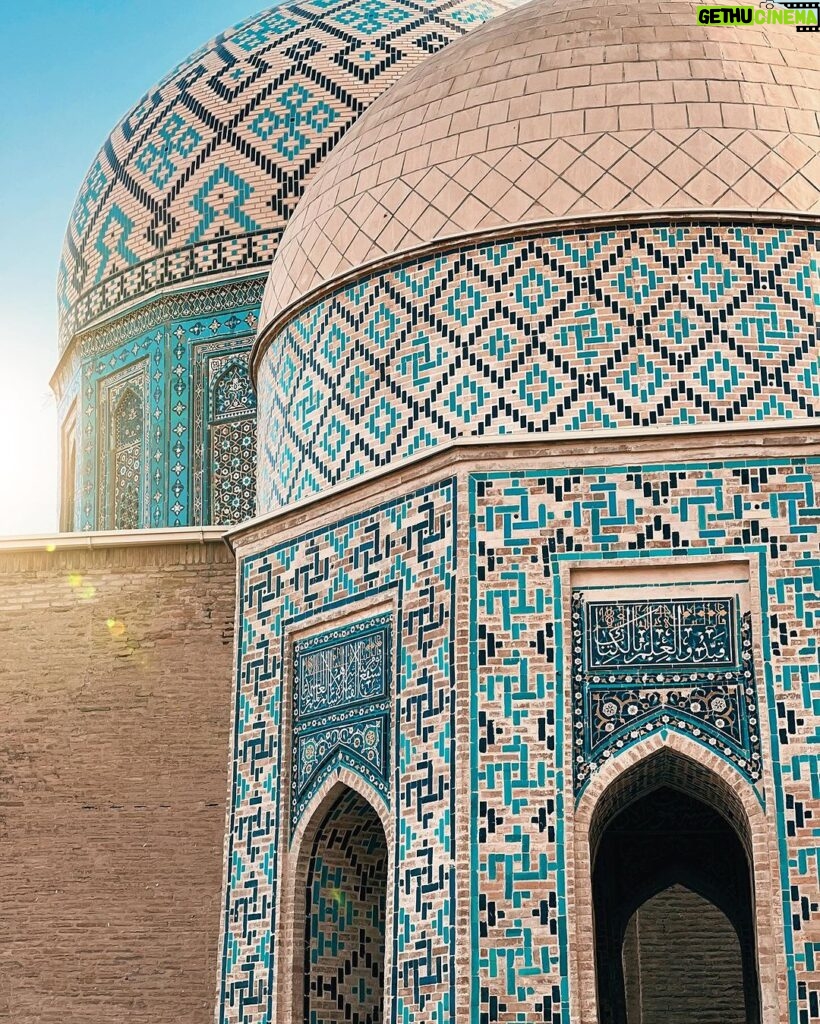 Aakriti Rana Instagram - The insanely gorgeous Samarkand, Uzbekistan ❤️ Still completely in awe of the beauty of this place! Who would you go here with? #aakritirana #aakritiandrohan #uzbekistan #samarkand #travelblogger #indiantravelblogger #travelphotography Samarkand Uzbezkistan