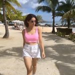 Aamna Sharif Instagram - Obsessed with the 🌊🏝️. . . . . . . . . . . . . . . . Thankyou @westinmauritius for such a lovely stay 🙂 @nijhawangroup #westinmauritius #reels #reelitfeelit #sea #vibe The Westin Turtle Bay Resort & Spa, Mauritius