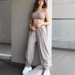 Aamna Sharif Instagram – Not picky… just know what i want ✌🏻🫶
.
.
.
.
.
📷 @shazzalamphotography 
Makeup n hair @saba_hair_makeupartist