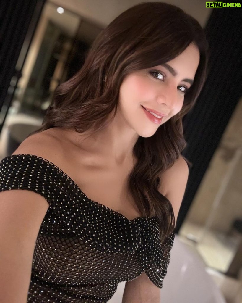 Aamna Sharif Instagram - About last night 🖤