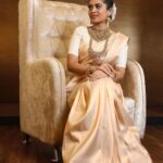 Aarthi Subash Instagram - 🤍 . Make-up - @balambika_artistry Costume- @beaus_sketch2stitch Photographer - @valinjeeva_photography Jewellery - @vivahbridalcollections . #photoshoot #shootday #modelling #bridal #bridalmakeup #bridalsarees #keralasaree #hairdo #tamilactress #aarthisubash Chennai, India