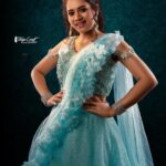 Aarthi Subash Instagram – 💎

MUAH- @page3salonalwarpet

Outfit – @diademstore.in 

Jewelry- @new_ideas_fashions

Styling- @sushma_subramaniyan

Photography- @stagecraft.photography 

Images Retouched by- @thejan__

Location – @vybn_studio Chennai, India