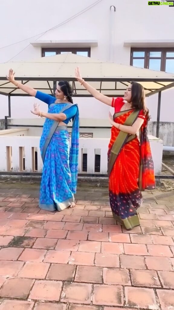 Aarthi Subash Instagram - Love doing reels together for this cute song with my baby🤩❤️ #NoNoNoNo #Sivaangi #MMOriginals #Sivaangiinmmoriginals #MediaMasonsOriginals3 @divomusicindia @mediamasons Alandur