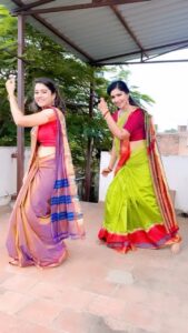 Aarthi Subash Instagram - En chella Peru apple ❤️🤷🏻‍♀️ with my baby love @aarthisubash_official #reels #pokkiri #pokkirisongs #reelsitfeelsit #reelsinstagram #tamilsongs #tamil