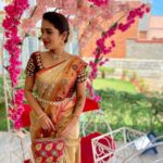 Aarthi Subash Instagram – ‘Cuz it’s my best friend’s wedding 🦦🌝
Saree @__b_boutique__ 
#saree #sareelove #sareedraping #weddinglook #mua #hairdo #hipchain #malliga #aarthisubash #sareelover❤️ Karaikudi