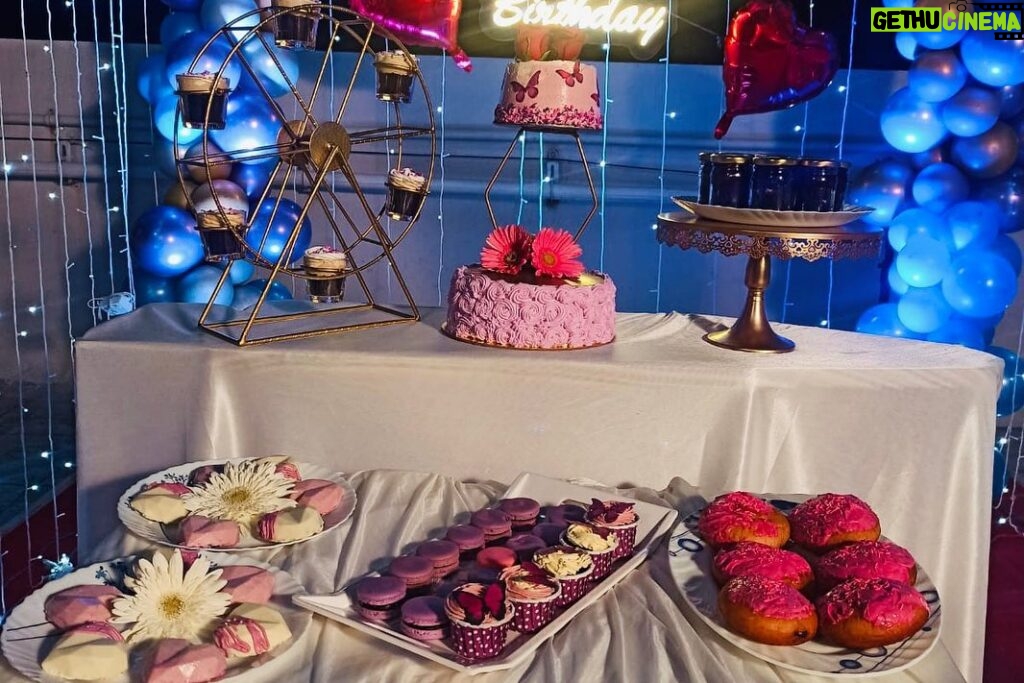 Aarthi Subash Instagram - Thank you for the beautiful dessert table @bakemeawishhhh 🎀 Chennai, India