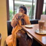 Aarthi Subash Instagram - The perfect cup ☕️ #latte #aarthisubash #aarthisubashvlogs #edinburgh #scotland #internationaltrip #happyholidays The University of Edinburgh