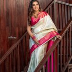 Aarthi Subash Instagram - 🤍 Makeover @kalaiartistry Lens @photamora__pictures Jewellery @chennai_jazz . #aarthisubash #sareepics #southindianbride #sareedraping #suntv #photoshoot #artist #anchor Chennai, India