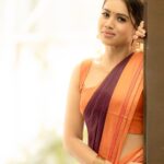 Aarthi Subash Instagram – அவள் 🕊️
Costumes – @ivalinmabia
Photographer – @camerasenthil
Makeup – @rajalakshmi_bridalmakeup
Hair – @monisha_makeupartist
Shoot Organized by @rrajeshananda
.
#aarthisubash #sareelove #traditionalphotoshoot #southindian #southindianfashion #artist #anchor #suntv #shnnetwork #pandavarillam #pandavarillamonsuntv #sunnetwork Chennai, India