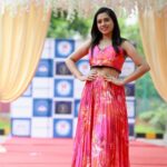 Aarthi Subash Instagram – 🌸
.
#aarthisubash #suntv #suntvserial #westernstyle #ootd #modern #pinkoutfit Chennai, India